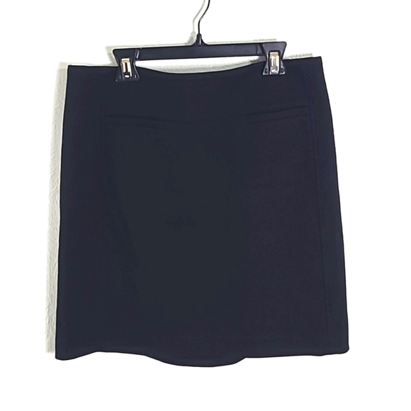LOFT Black Mini-Skirt, 2 Pockets on the Front, Size 10 - Picture 1 of 10